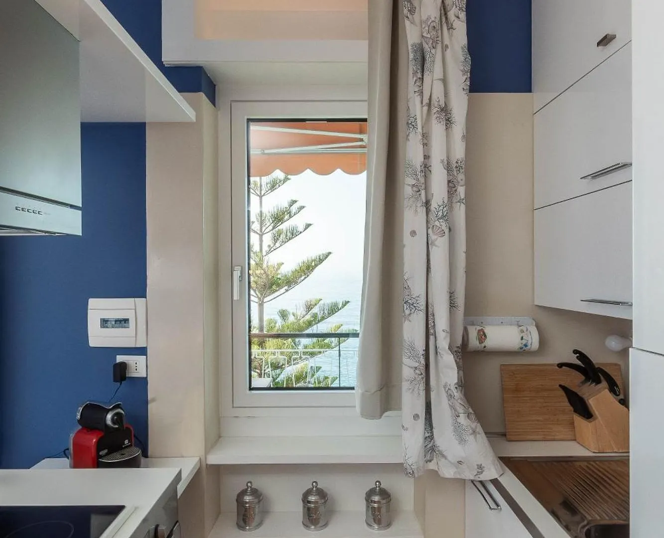La Prua Apartment Ospedaletti 0*,  Italy